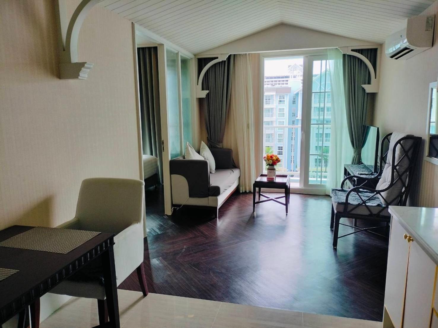 Appartamento Grand Florida Pattaya Na Chom Thian Esterno foto